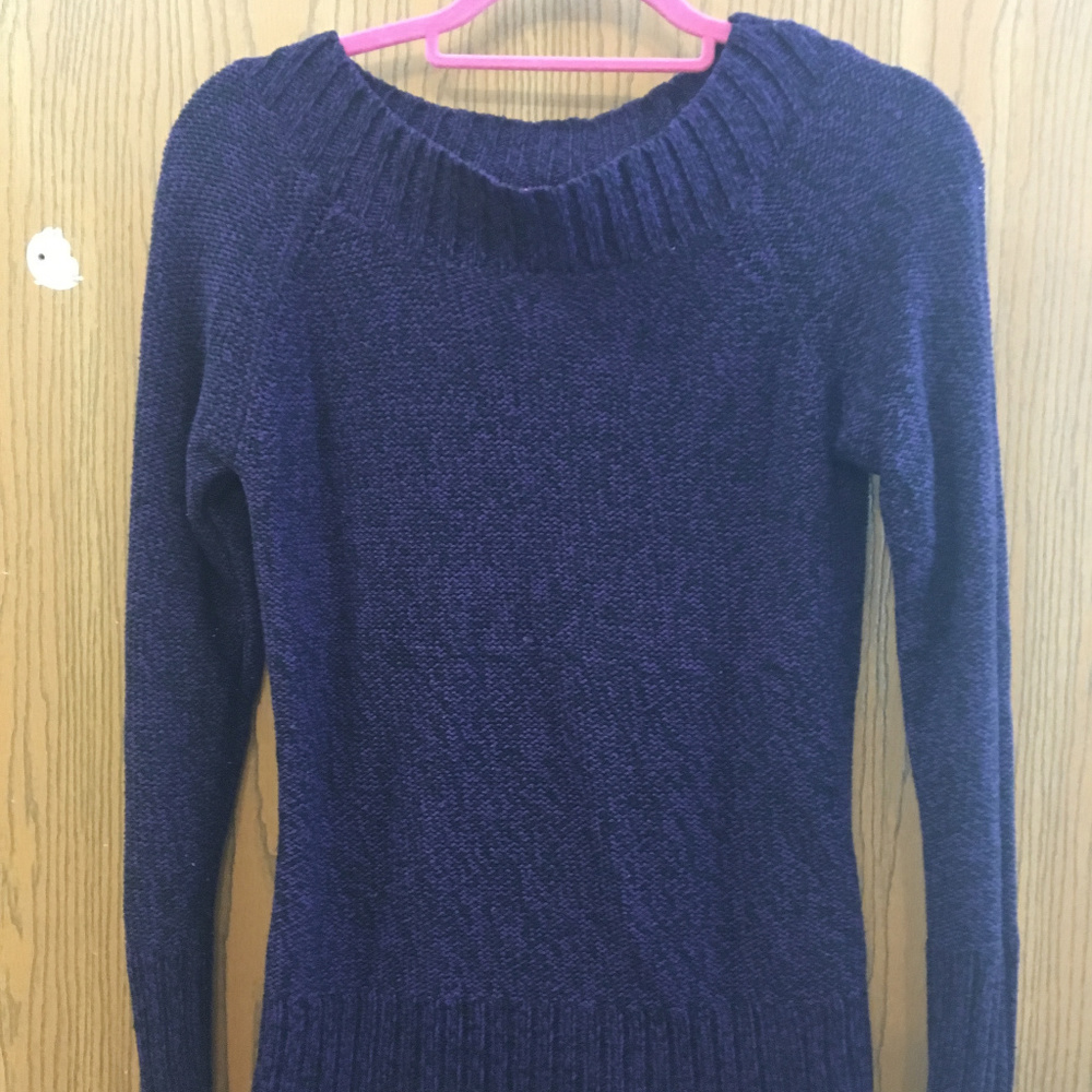 Wide Collar Purple & Black Grane Sweater